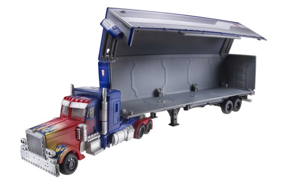 TF Movie All Star Optimus W Trailer Vehicle Open 38840 (4 of 4)